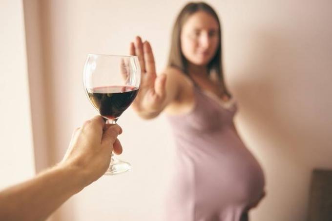 Sichere Dosis von Alkohol während der Schwangerschaft ist nicht: Wissenschaftler über das fötale Gehirn