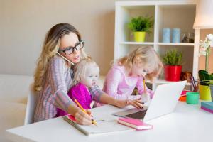 9 Berufe, die für Mütter mit kleinen Kindern ideal sind
