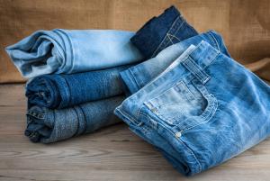Wie oft zu waschen Jeans, und wie man es richtig tun