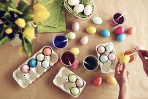 Wenn benötigen Sie Eier und Kuchen backen malen: Zeichen und Osterbräuche