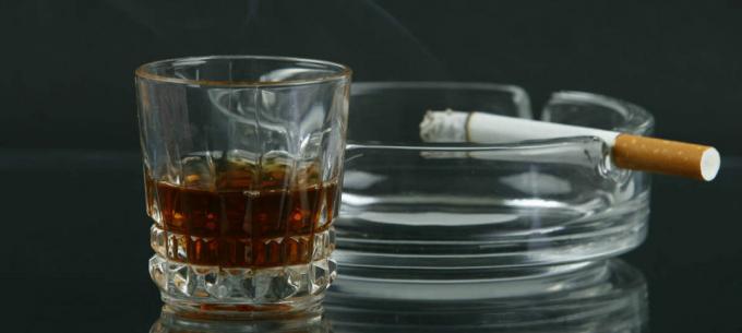 Alkohol und Rauchen - Alkohol und Rauchen