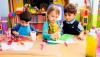 So arrangieren Sie ein Migrantenkind in einem Kindergarten: die Antwort des Bildungsministeriums