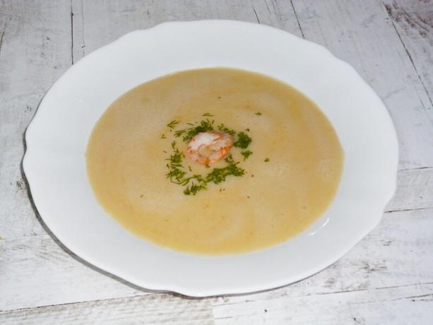 Cremesuppe mit Garnelen