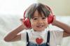 Dr. Komarovsky erklärte, wie man sichere Kopfhörer für ein Kind wählt