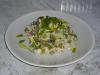 Salat mit Krabben-Sticks und grünen Erbsen