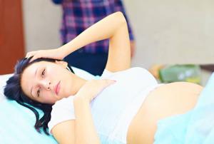 5 Schritte für die werdende Mutter: Wie für den Kaiserschnitt zur Vorbereitung